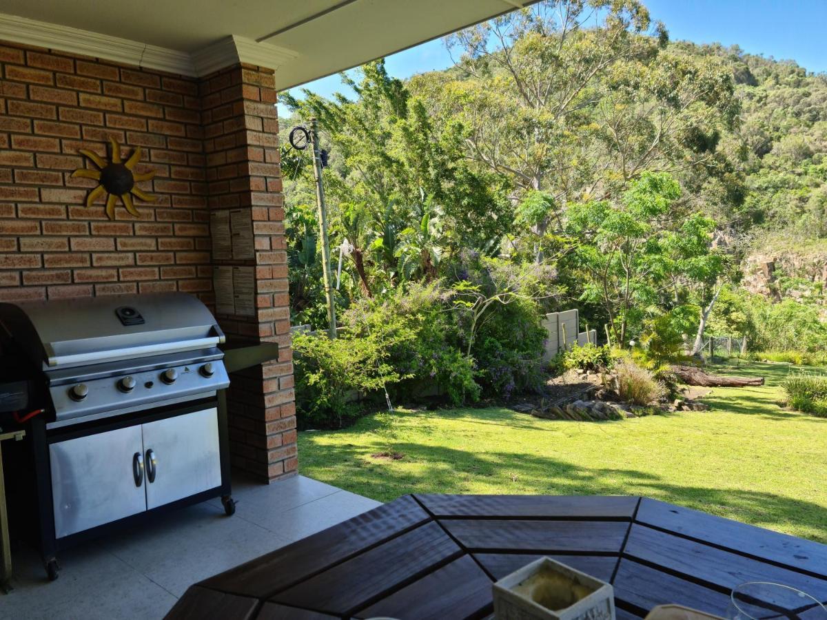 Mackenzies Accommodation East London Bagian luar foto