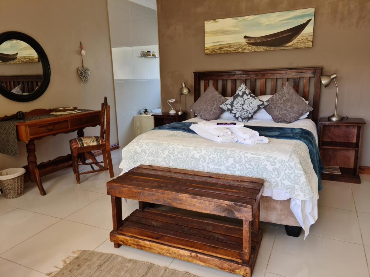 Mackenzies Accommodation East London Bagian luar foto