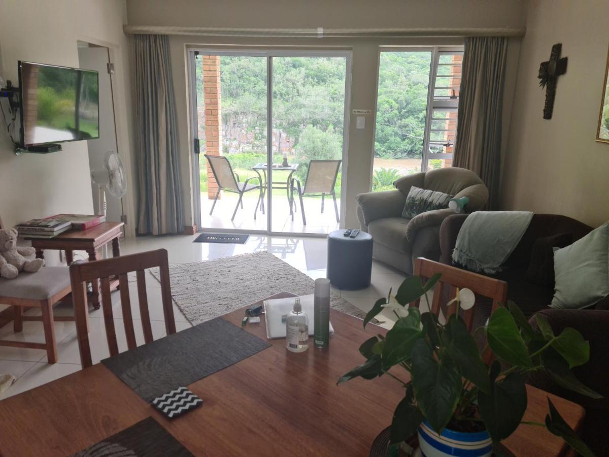 Mackenzies Accommodation East London Bagian luar foto