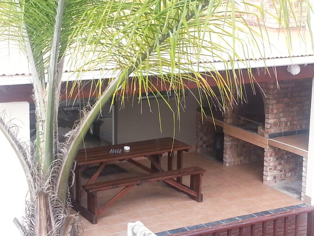 Mackenzies Accommodation East London Bagian luar foto