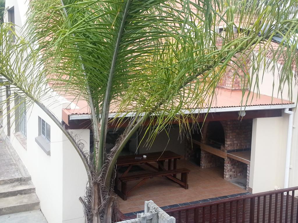 Mackenzies Accommodation East London Bagian luar foto