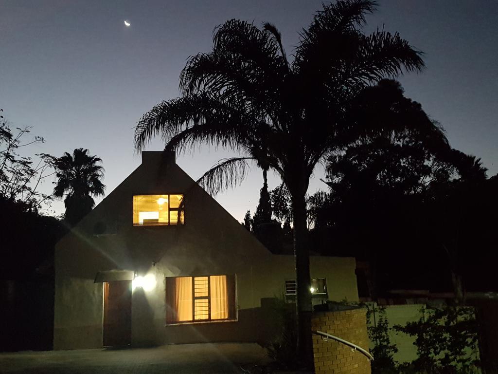 Mackenzies Accommodation East London Bagian luar foto
